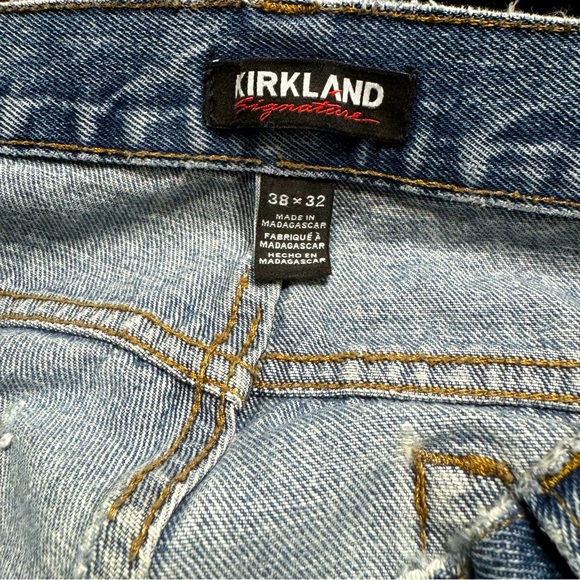 Kirkland Men’s Jeans. Size 38X32 - Picture 7 of 7
